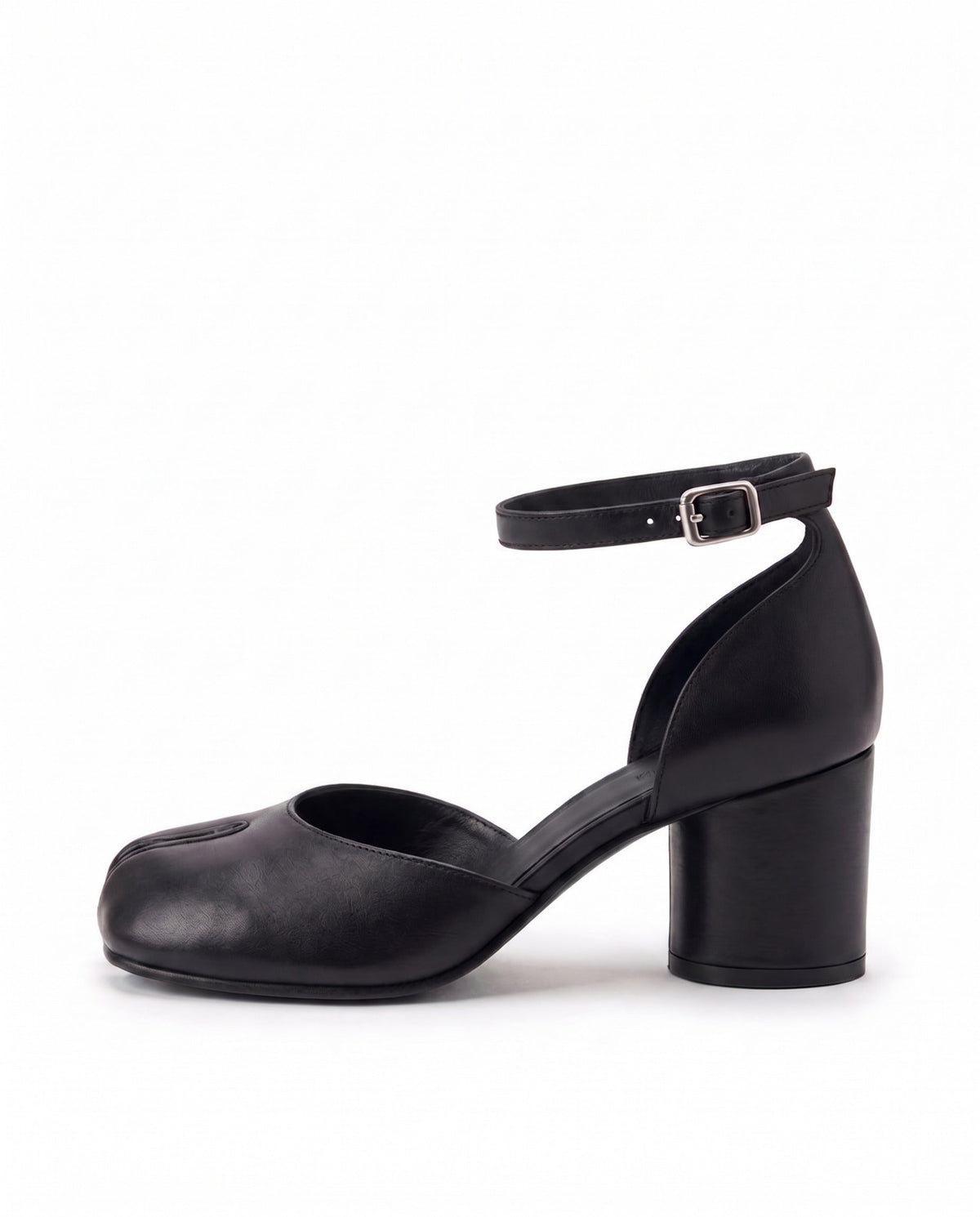Sumire Tabi Mary Jane Pump in Black