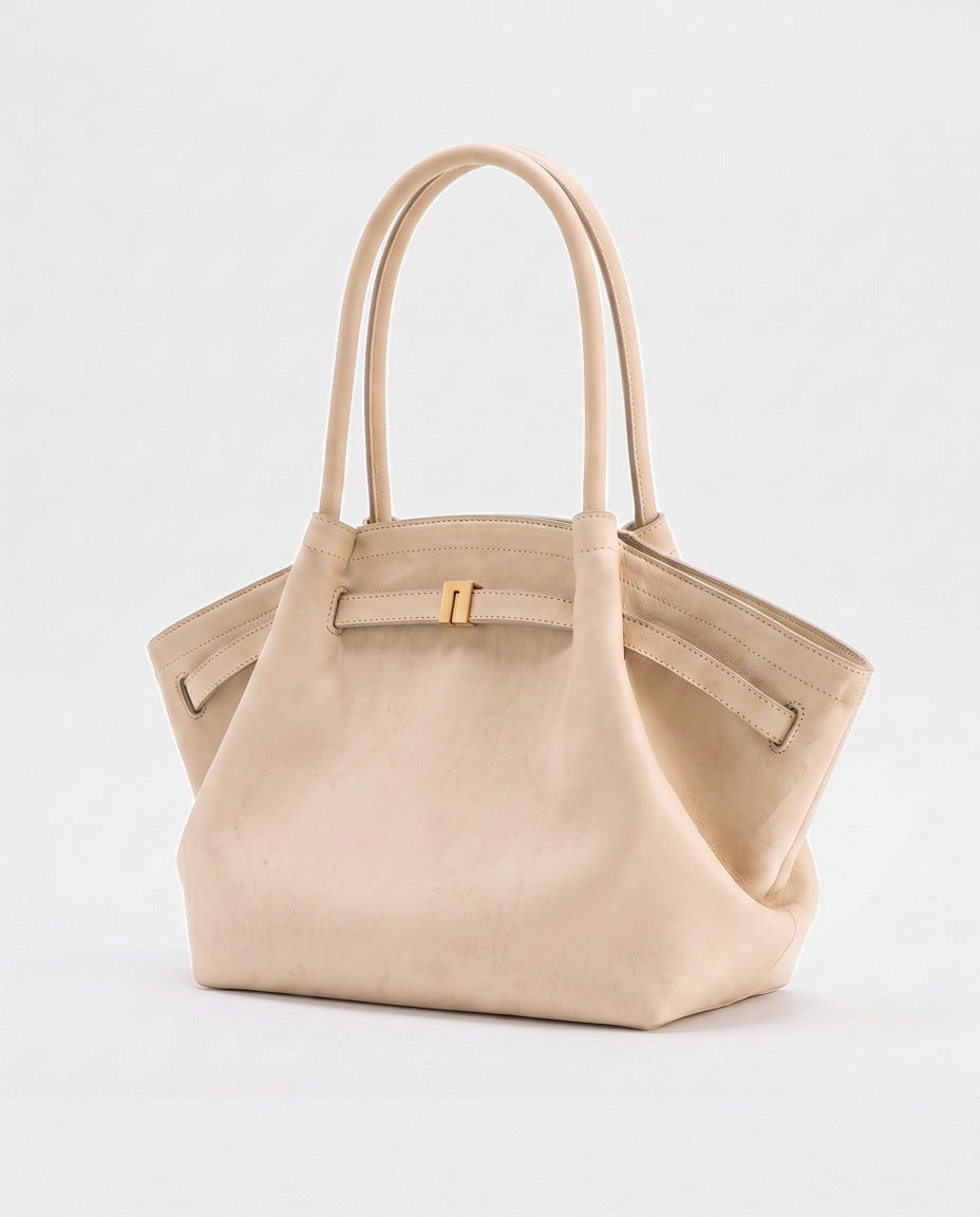 mia miyagami Winged Tote in Creamagami 