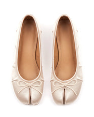Mayu Tabi Ballet Pump in Ivory