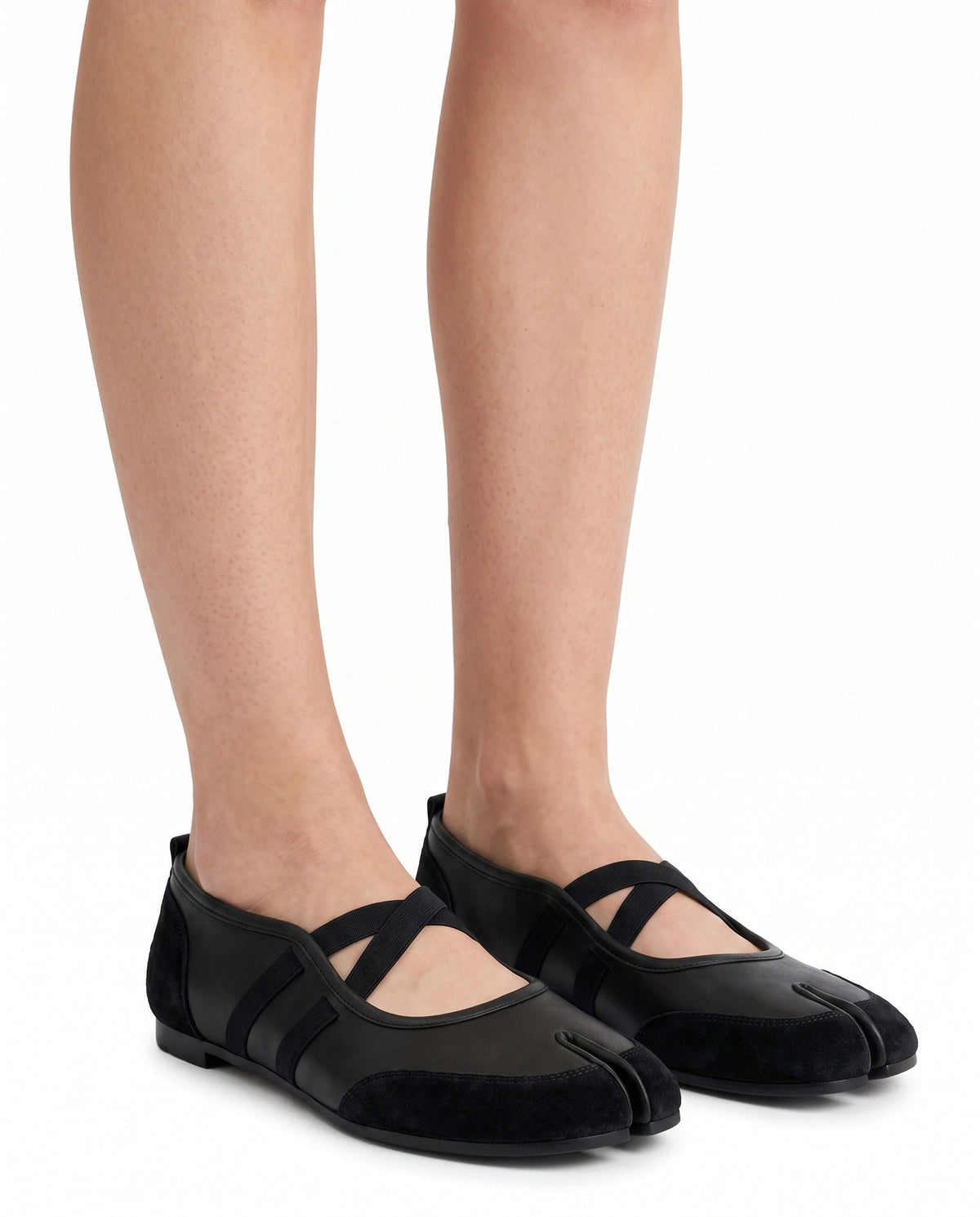 Tomoe Tabi Stripe Mary Jane in Black