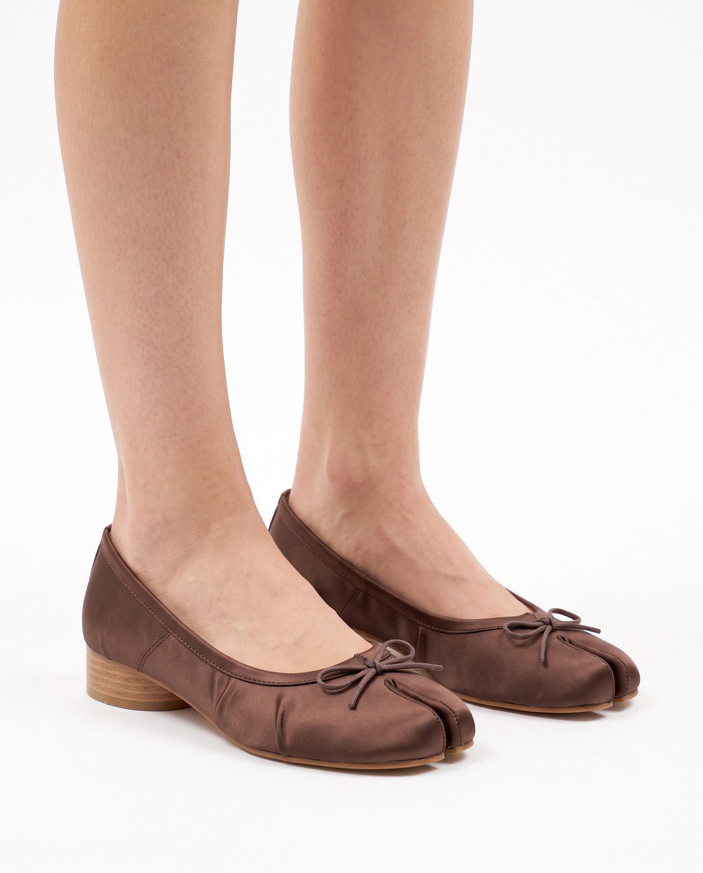 Mayu Tabi Ballet Pump in Camel