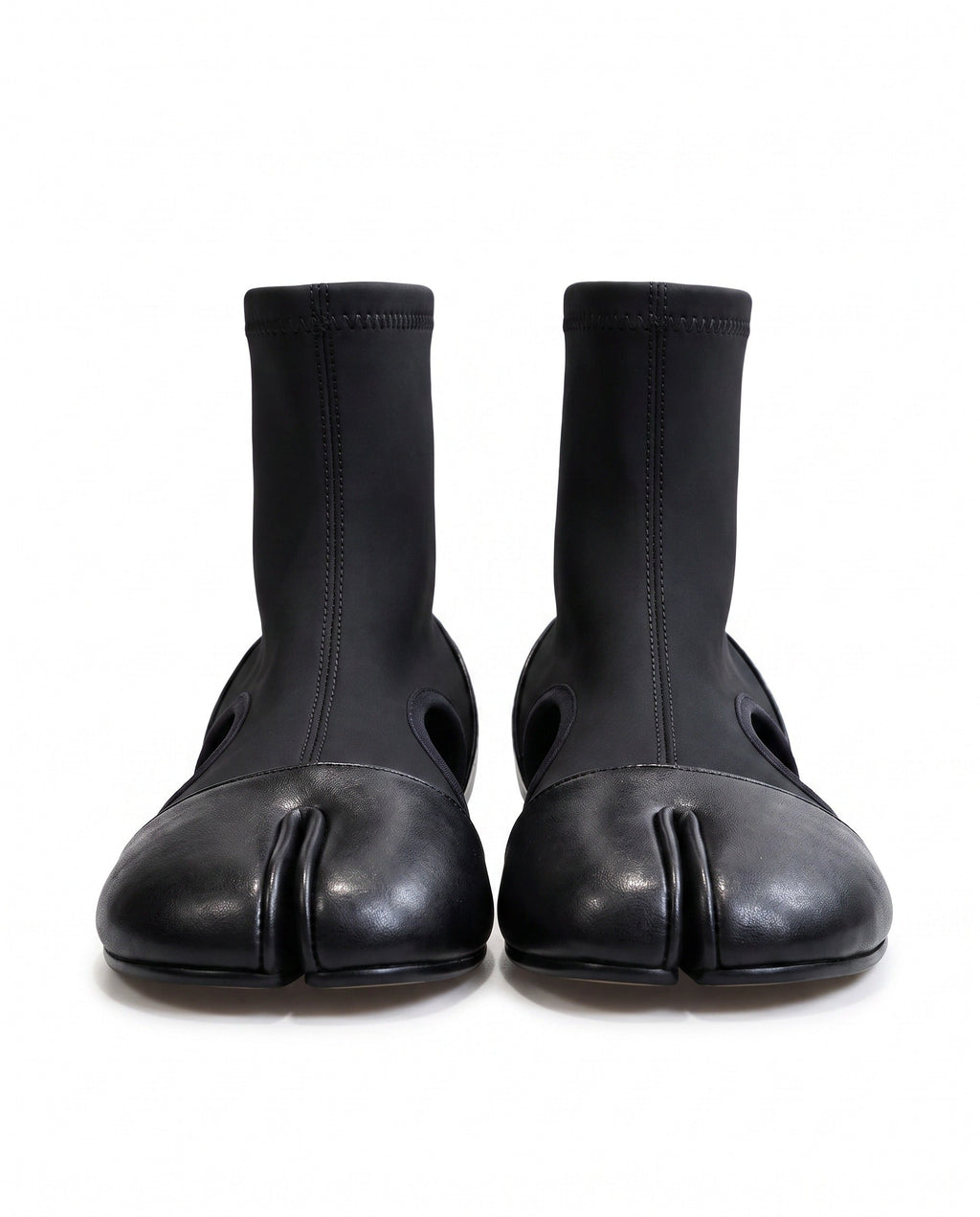 Mizuki Tabi Ankle Boot in Black