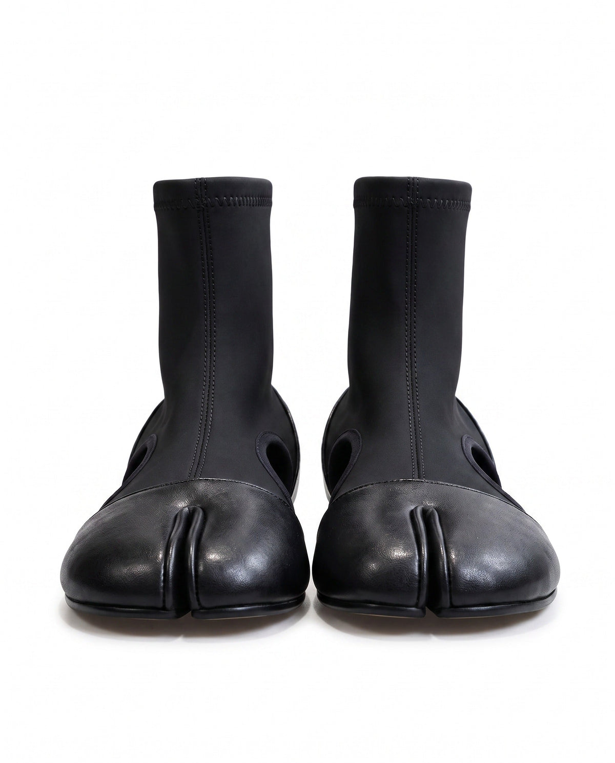 Mizuki Tabi Ankle Boot in Black