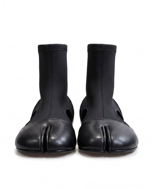 Mizuki Tabi Ankle Boot in Black