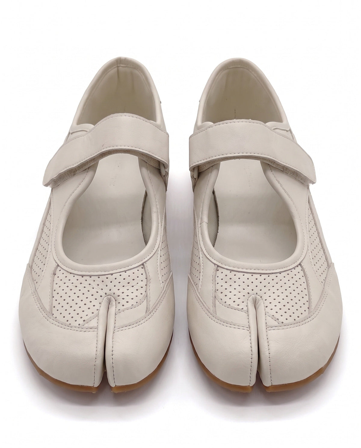 Ibuki Tabi Sneaker in White