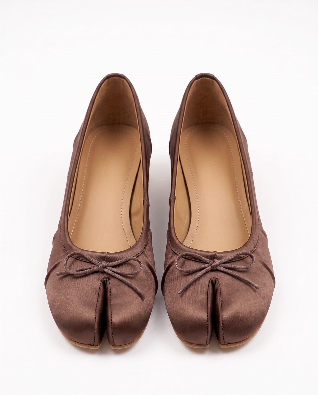 Mayu Tabi Ballet Pump in Camel