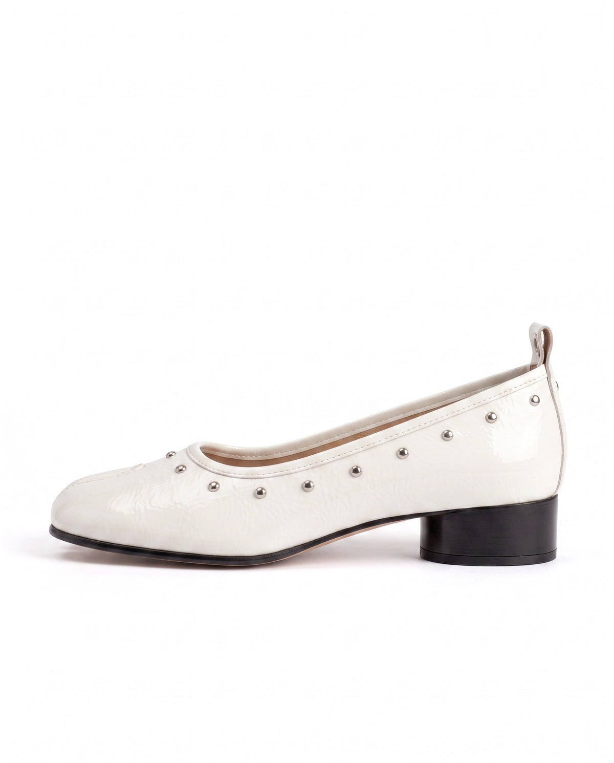 Tamaki Tabi Studded Ballerina in White