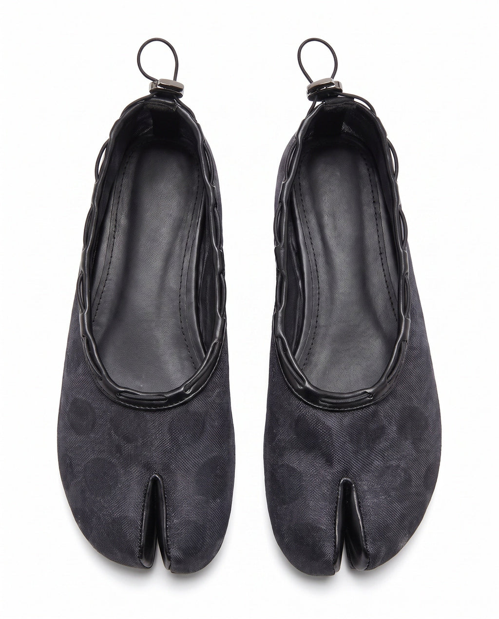 Suzu Tabi Ballet Flat in Black Polka Dot