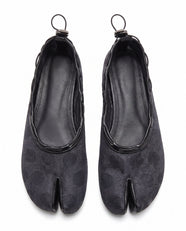 Suzu Tabi Ballet Flat in Black Polka Dot
