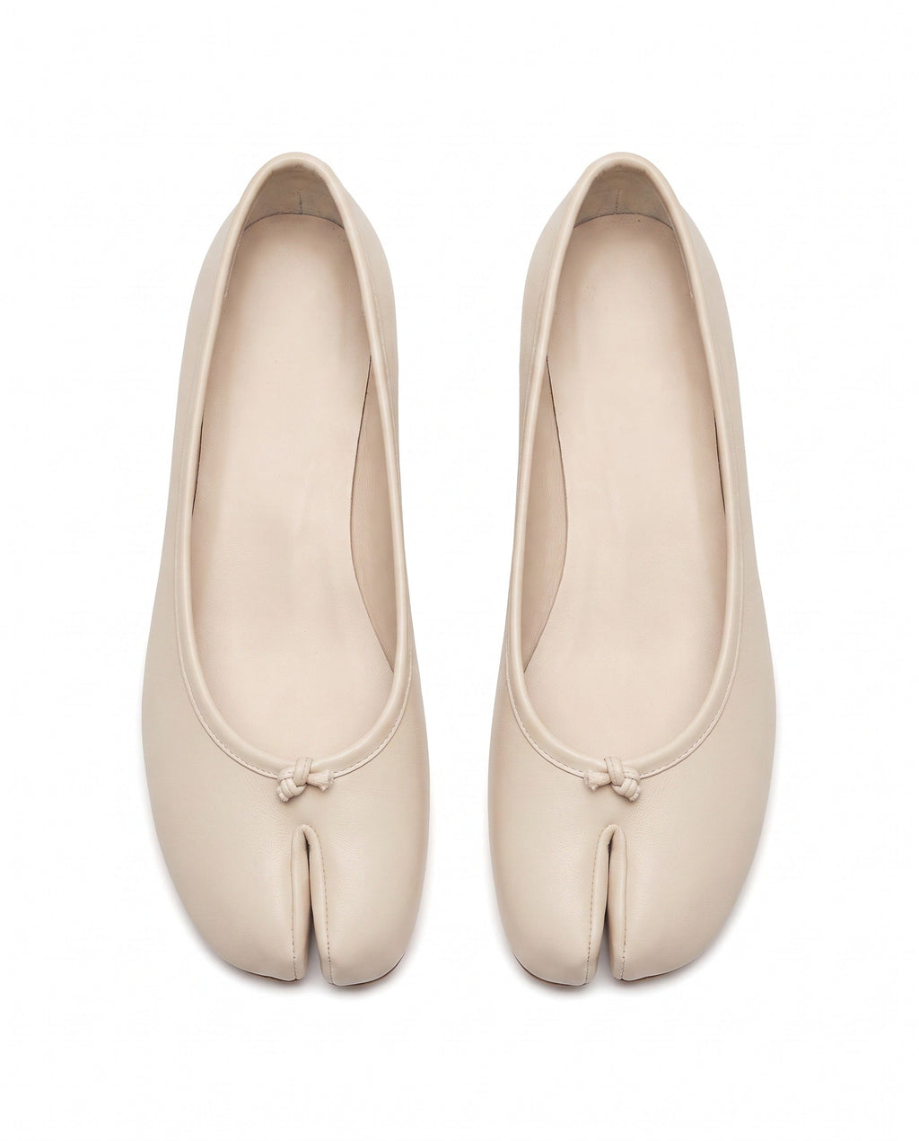 Hana Tabi Ballet Flat in White