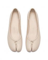 Hana Tabi Ballet Flat in White