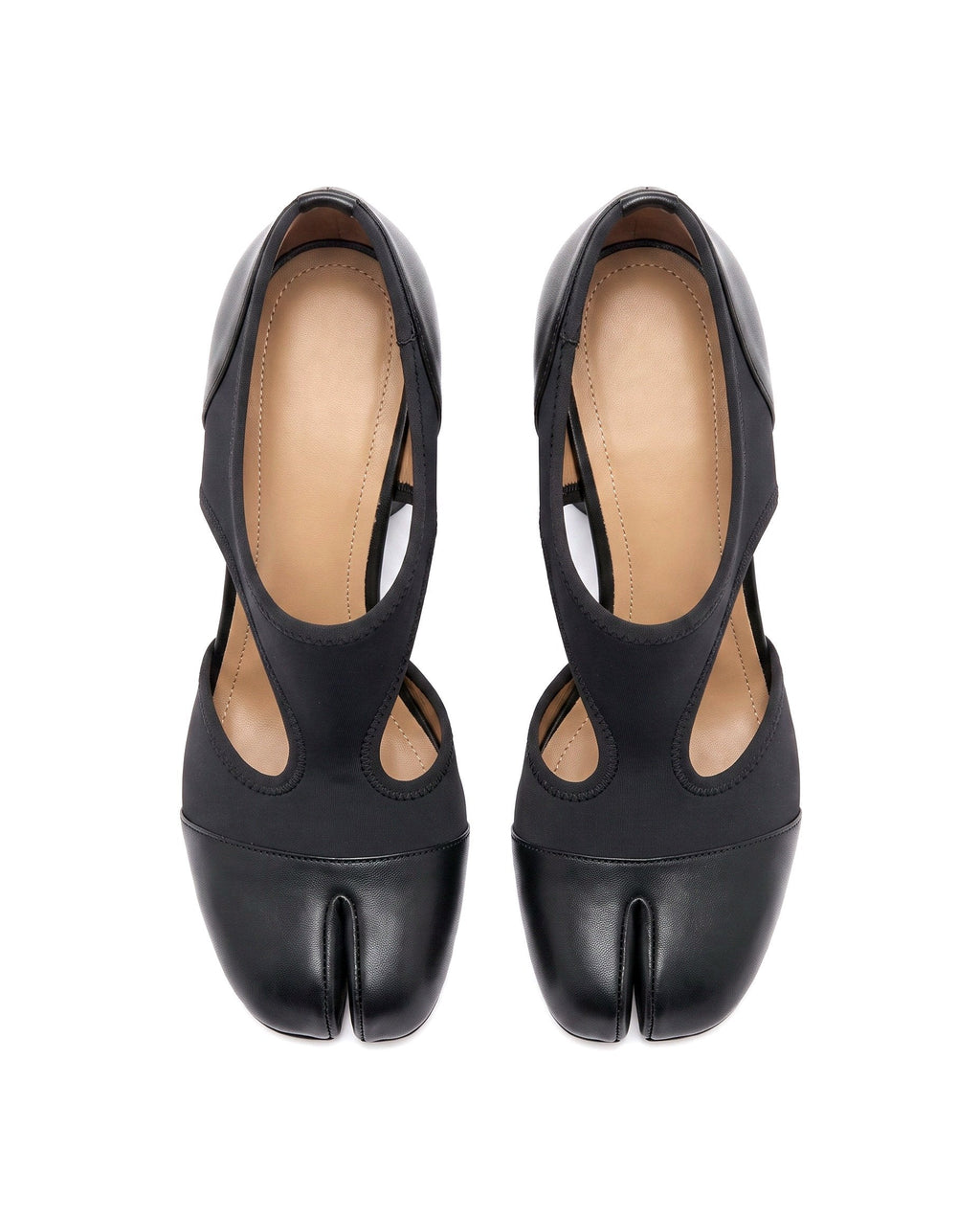 Shizuku Tabi Cut-Out Pump in Black