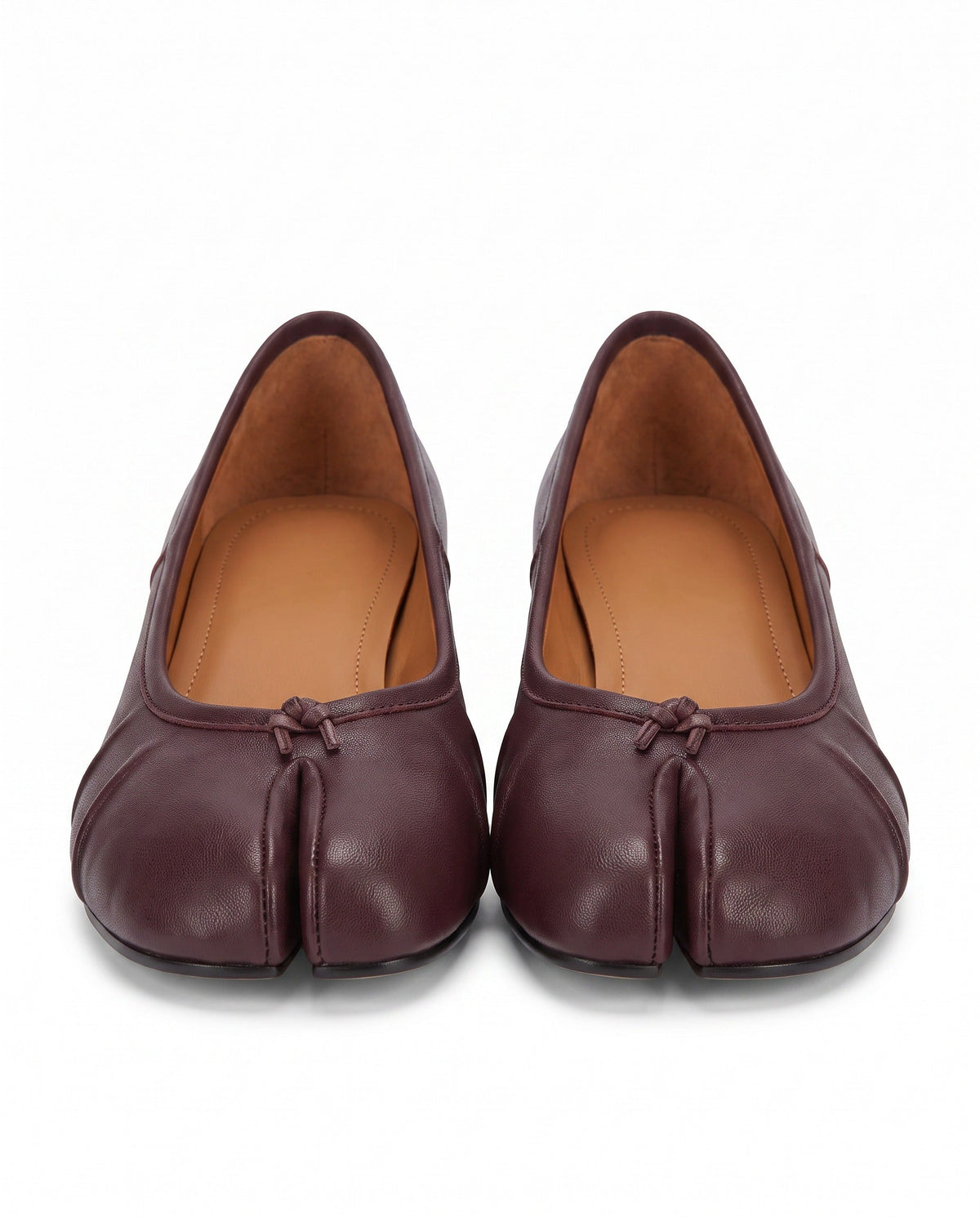 Mio Tabi Ballet Pump in Wine