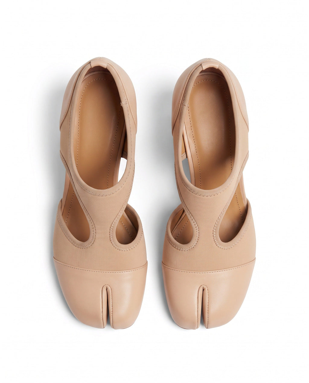 Shizuku Tabi Cut-Out Pump in Apricot