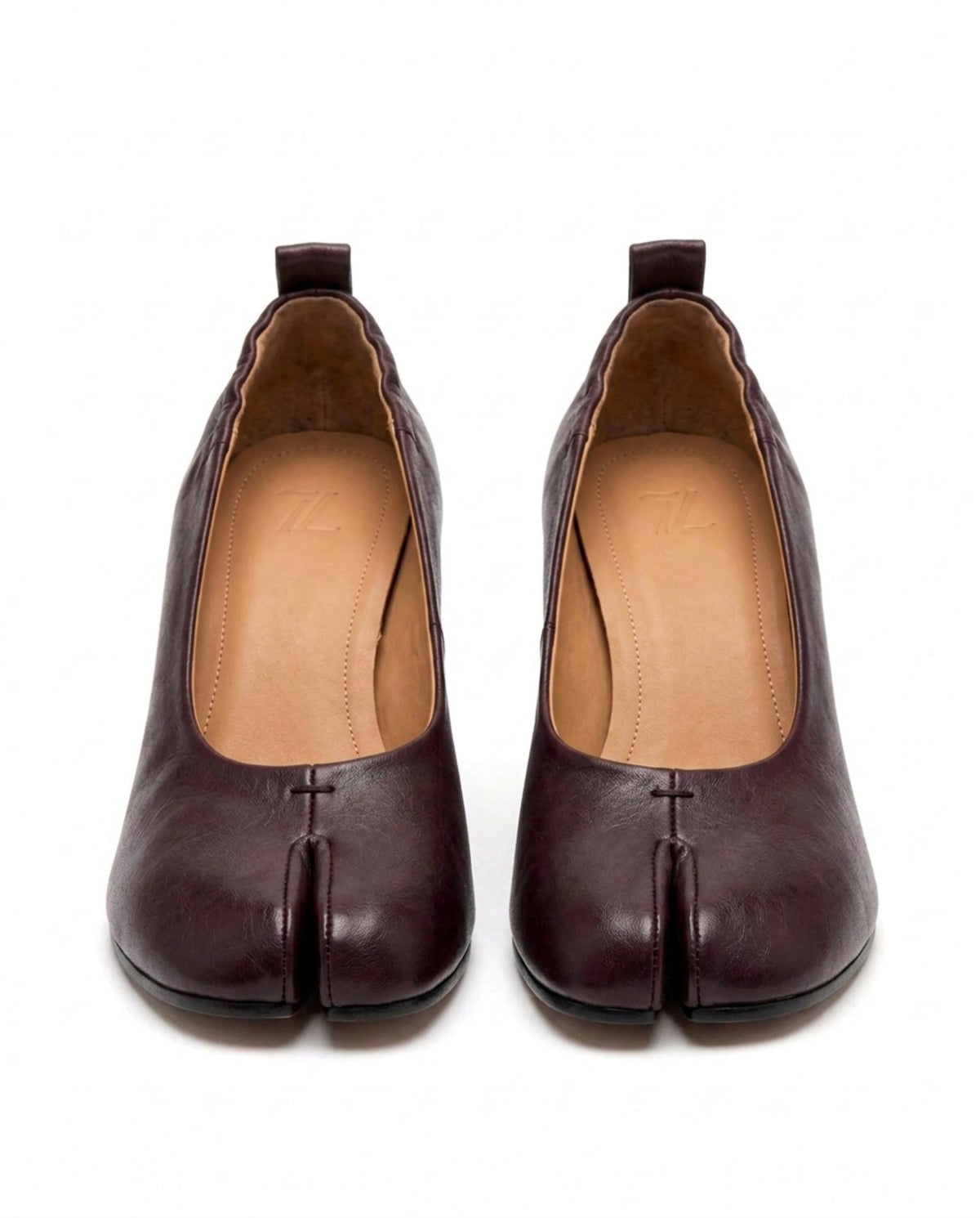 Asuka Tabi Block-Heel Pump in Brown