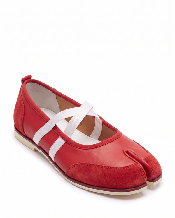 Sana Tabi Mary Jane in Crimson, threequarter