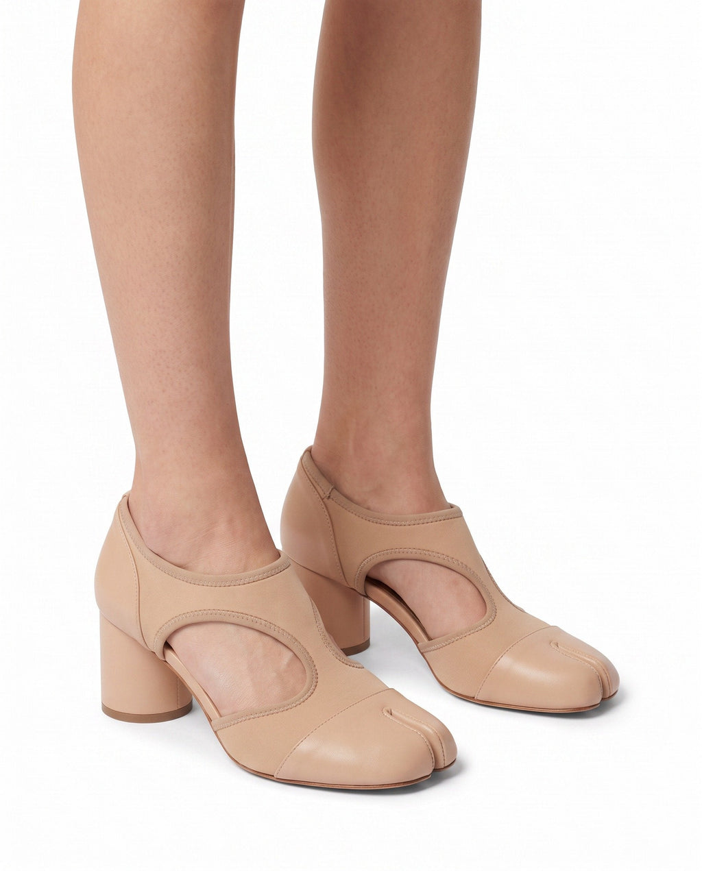 Shizuku Tabi Cut-Out Pump in Apricot