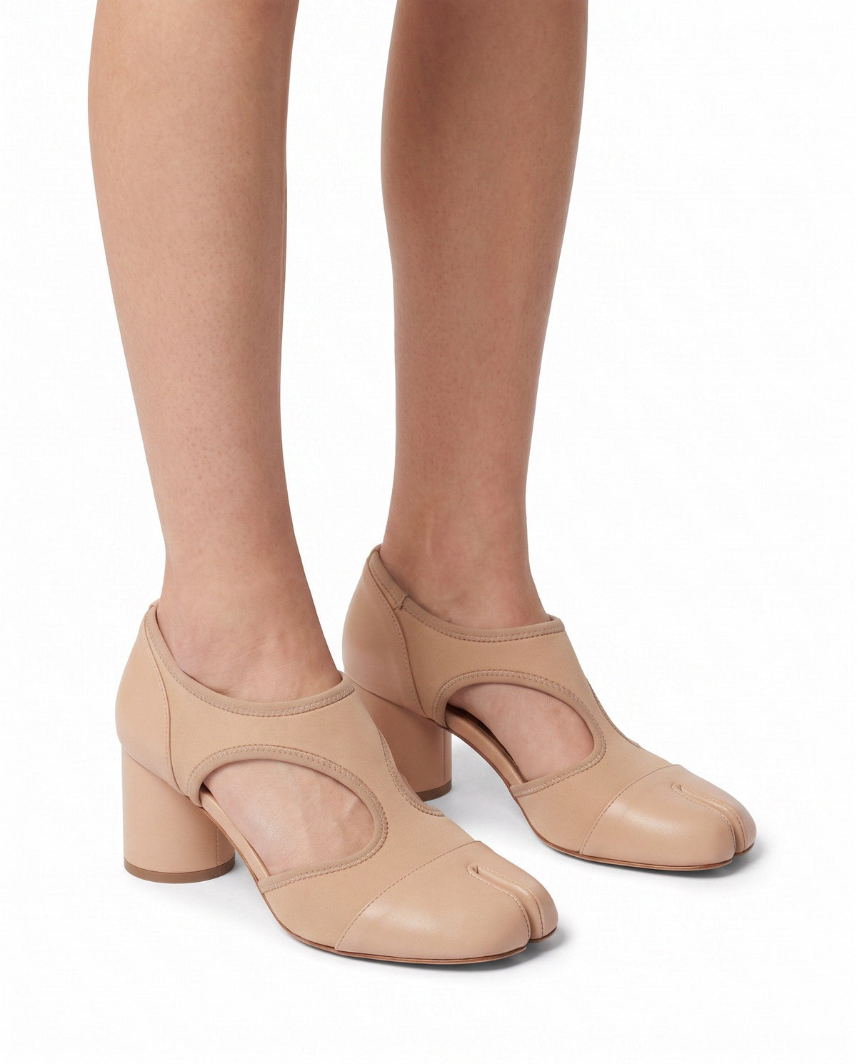 Shizuku Tabi Cut-Out Pump in Apricot