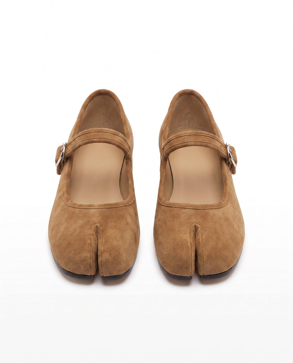 Sena Tabi Mary Jane in Camel