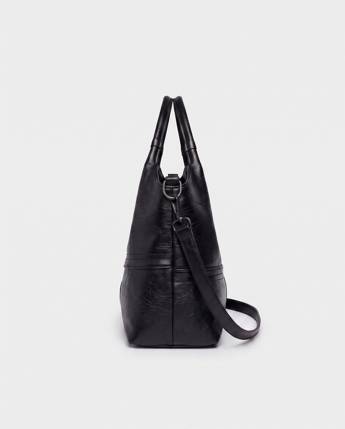 mia miyagami Izumi Slouchy Hobo in Black