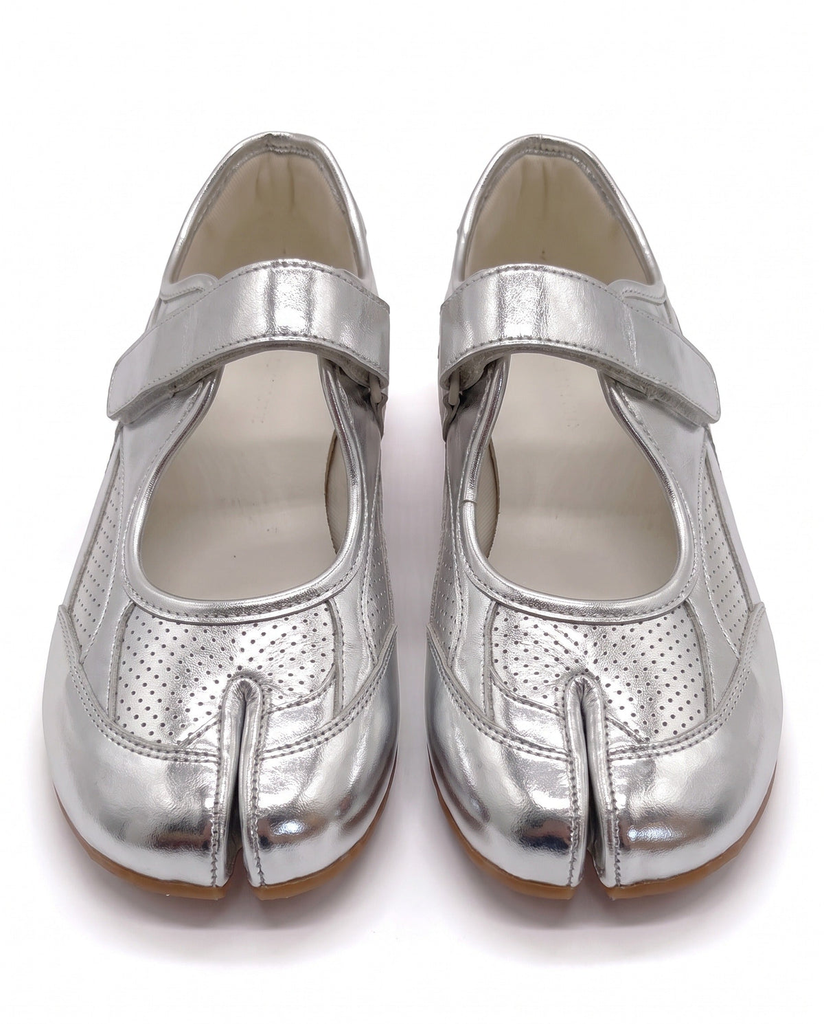 Ibuki Tabi Sneaker in Silver