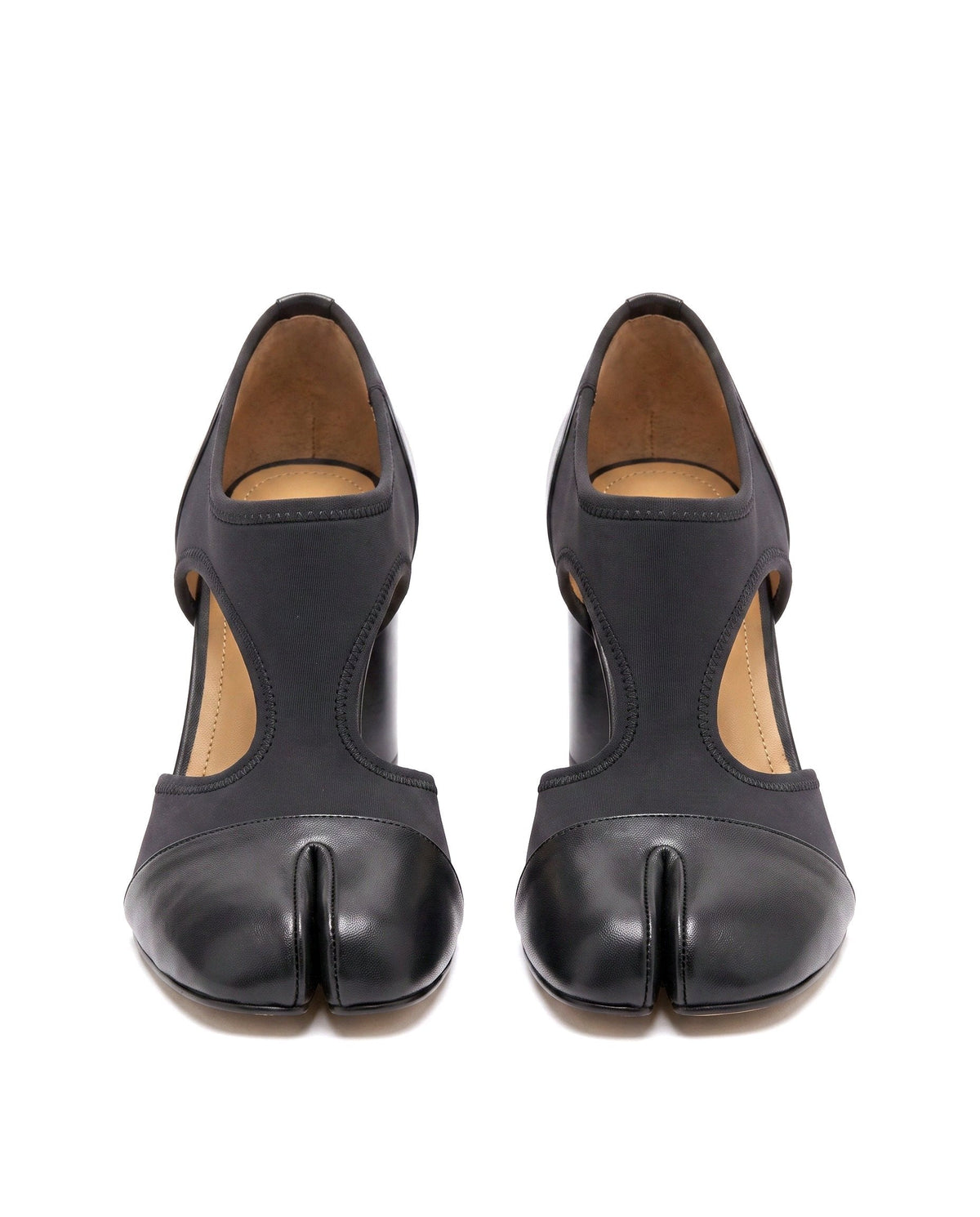 Shizuku Tabi Cut-Out Pump in Black