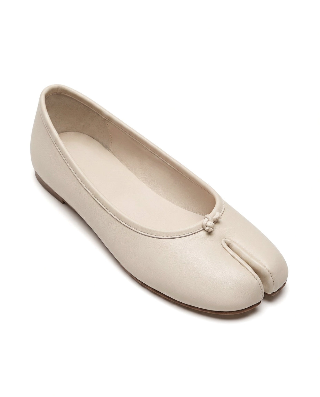 Hana Tabi Ballet Flat in White