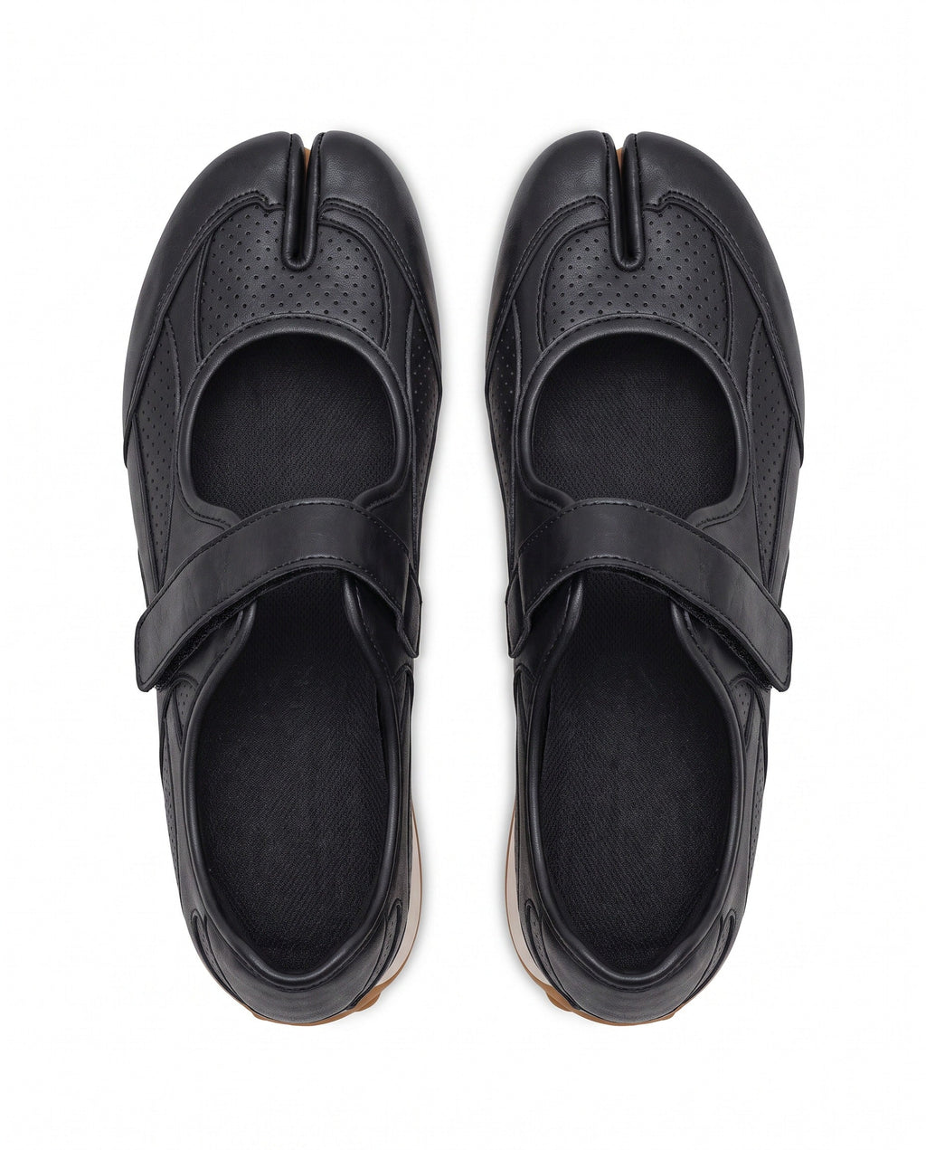 Ibuki Tabi Sneaker in Black