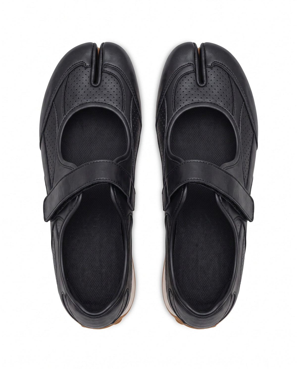 Ibuki Tabi Sneaker in Black