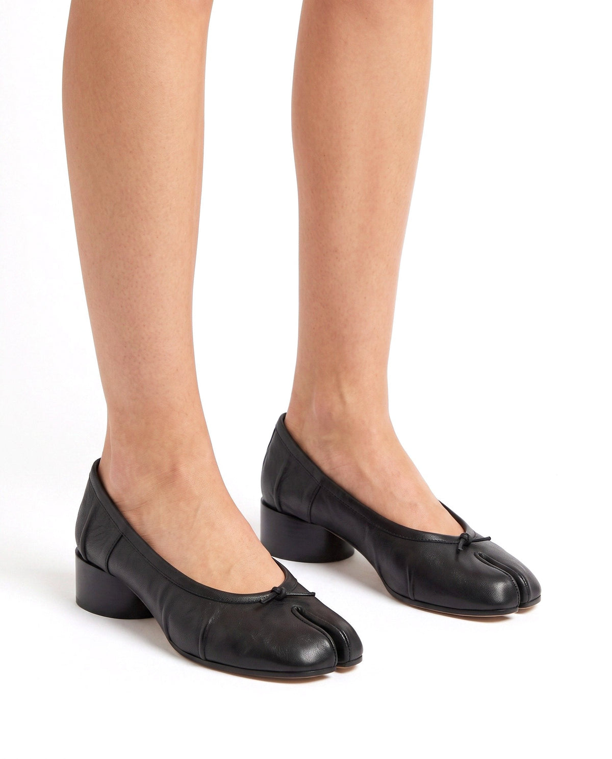 Mio Tabi Ballet Pump in Black