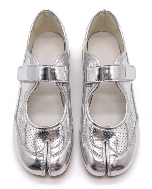 Ibuki Tabi Sneaker in Silver