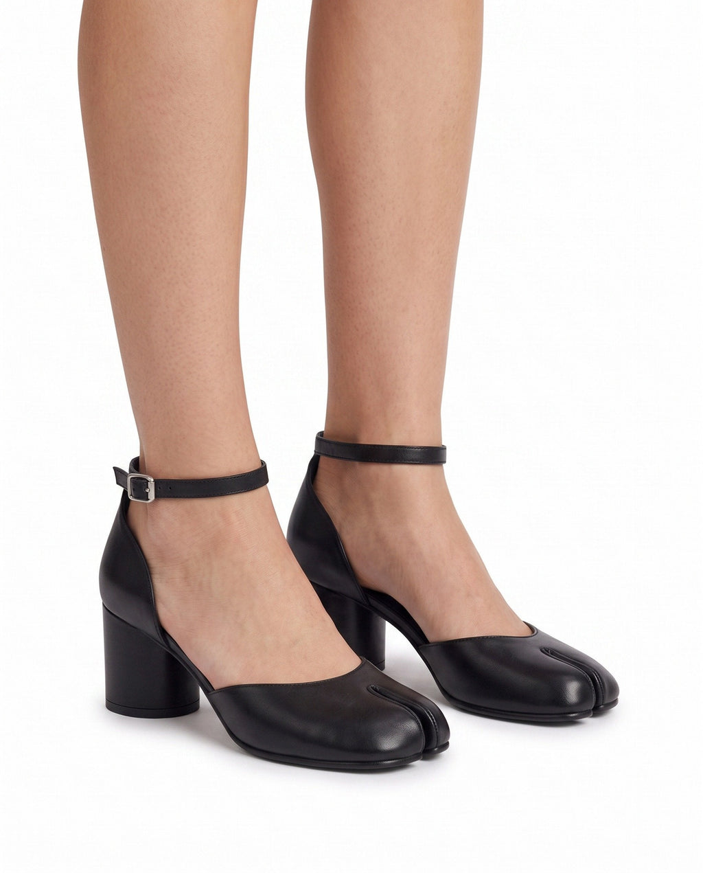 Sumire Tabi Mary Jane Pump in Black