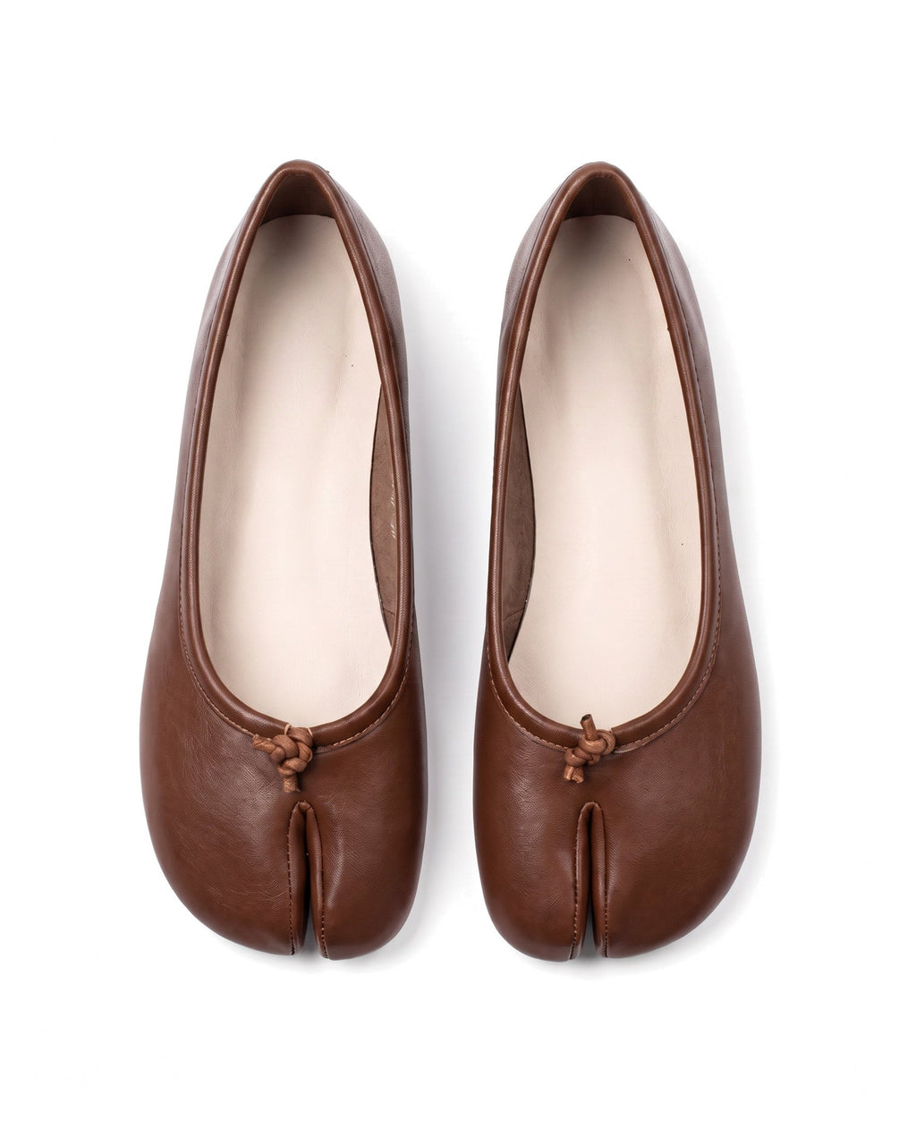 Hana Tabi Ballet Flat in Coffee