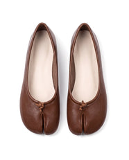 Hana Tabi Ballet Flat in Coffee