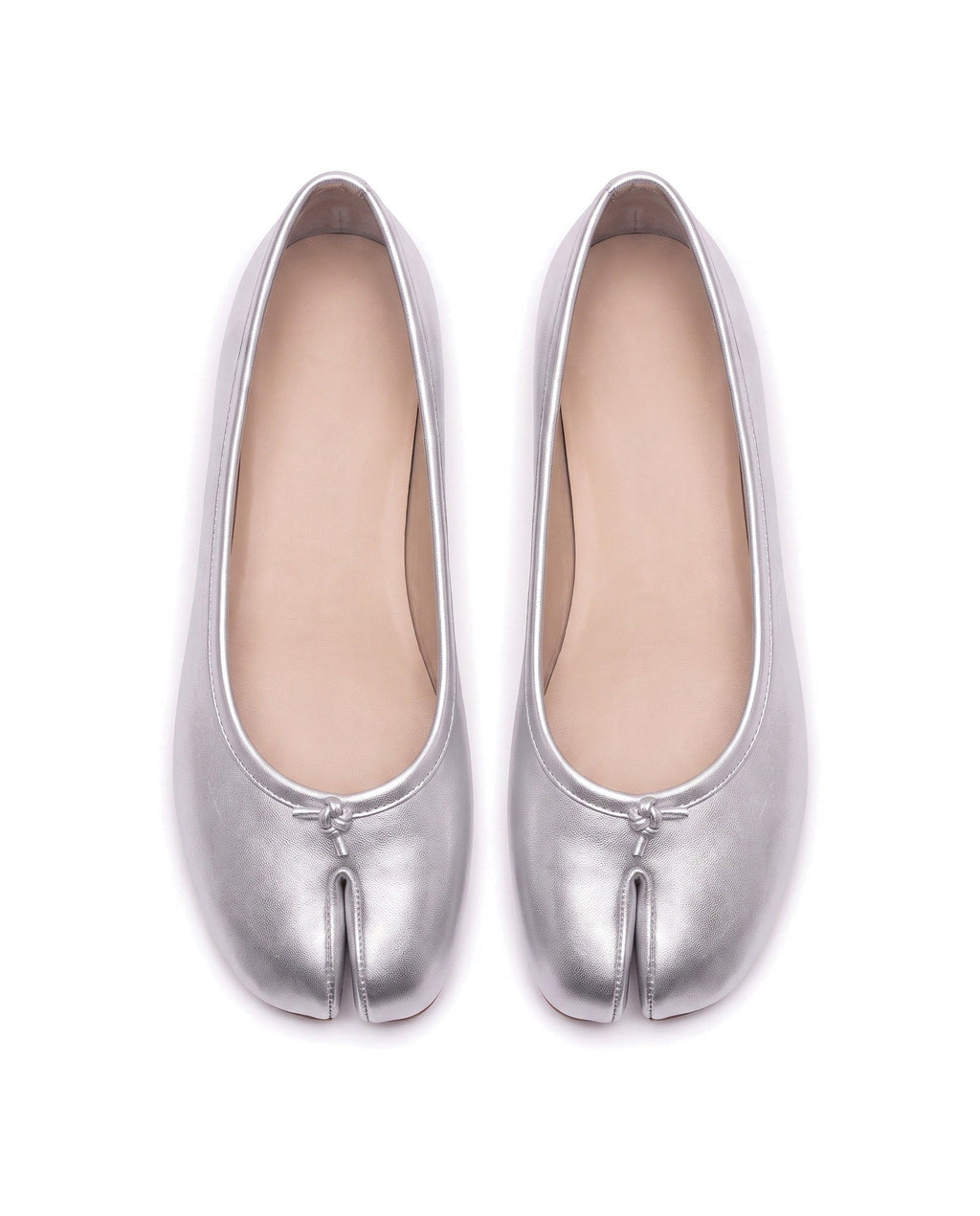 Hana Tabi Ballet Flat in Silver