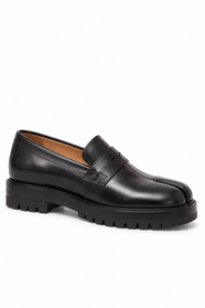 Kurumi Tabi Loafer in Black — side view