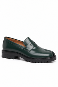 Kurumi Tabi Loafer in Dark Green — side view