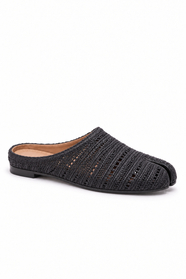 Natsumi Tabi Mule in Black — side view