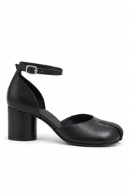 Sumire Tabi Mary Jane Pump in Black — side view